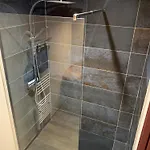 Les Du Canal Apartment *